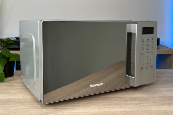 recensione del forno a microonde hisense H20MOMS4HG