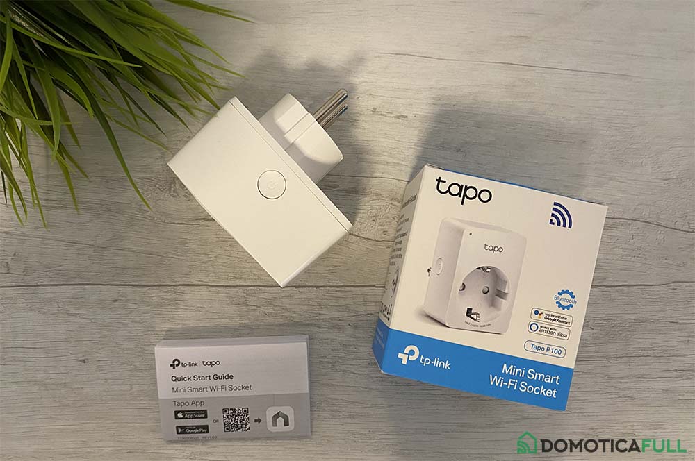 Unboxing TP-Link Tapo P100